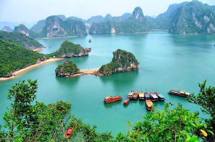 Phó Thủ Tướng yêu cầu đẩy mạnh quảng bá hình ảnh đất nước phát triển du lịch Việt Nam.
