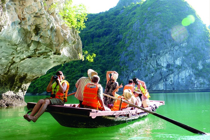 Tour du lịch Hạ Long được Khát Vọng Việt tổ chức vô cùng tốt