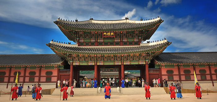 Cung Gyeongbok, được biết đến với tên gọi Hán Việt là Cảnh Phúc