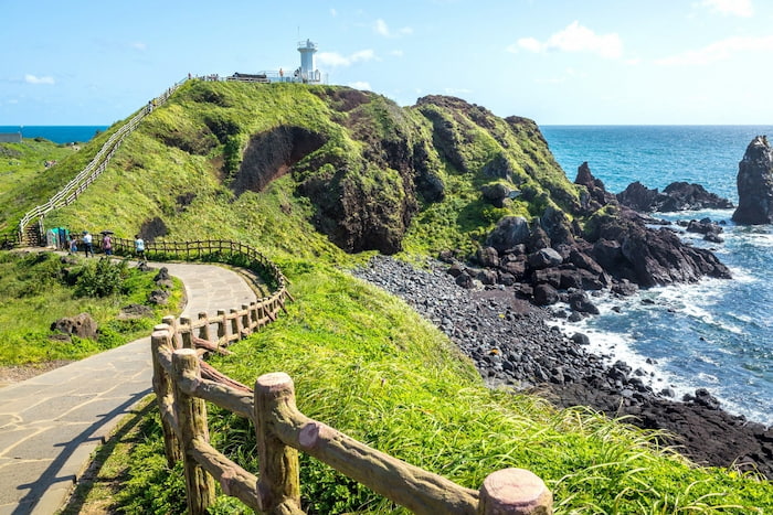 Đảo Jeju là hòn đảo có diện tích lớn nhất Hàn Quốc